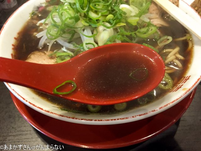 新福菜館（秋葉原）の中華そばのスープ